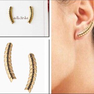 ✨ Stella & Dot Single Ear Crawler – Gold Tone with Black Rhinestones ✨